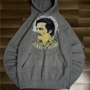 Gray Pullover Hoodie Men's Graphic Print Plata O Plomo Hooded Pockets Crew Neck